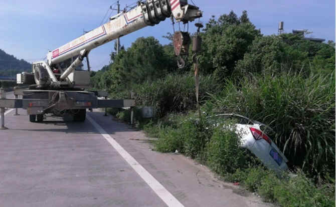 江州区重载吊车救援